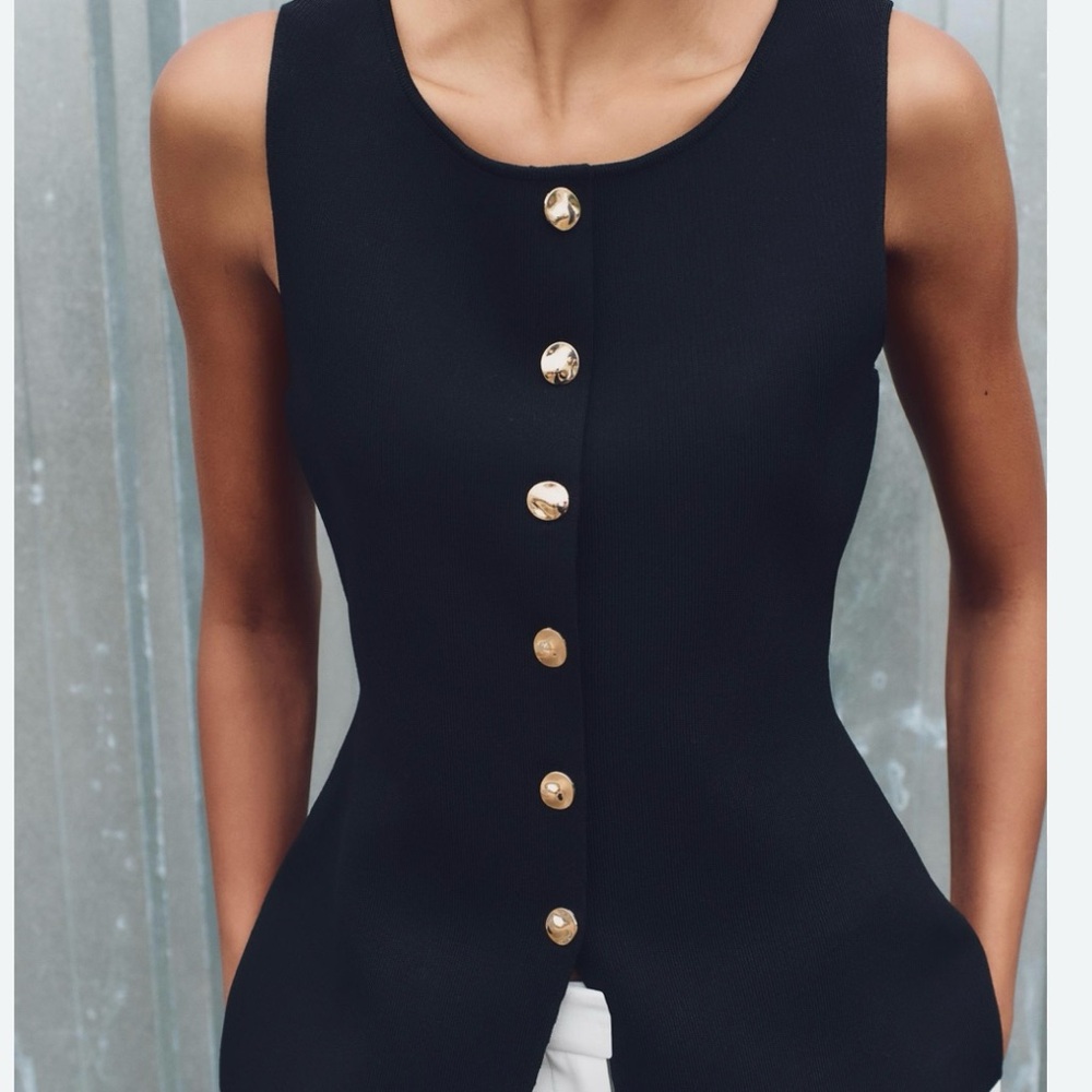Zara Black Sleeveless Sweater Top